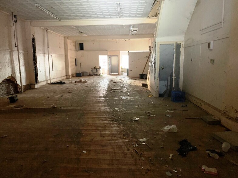 More Photos Of 918 S Broadway, Camden Storefront For Sale