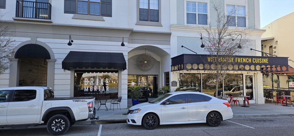 More Photos Of 3801 Avalon Park East Blvd, Orlando Unknown For Lease