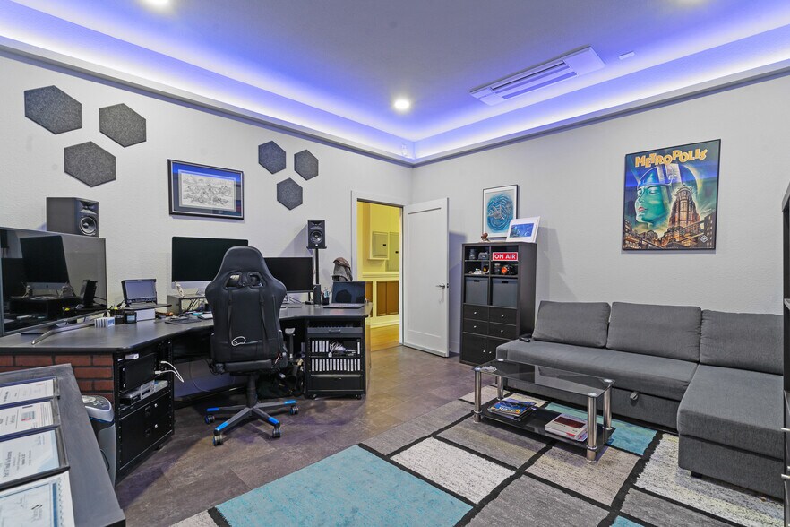 More Photos Of 106 W J St, Benicia Office For Sale