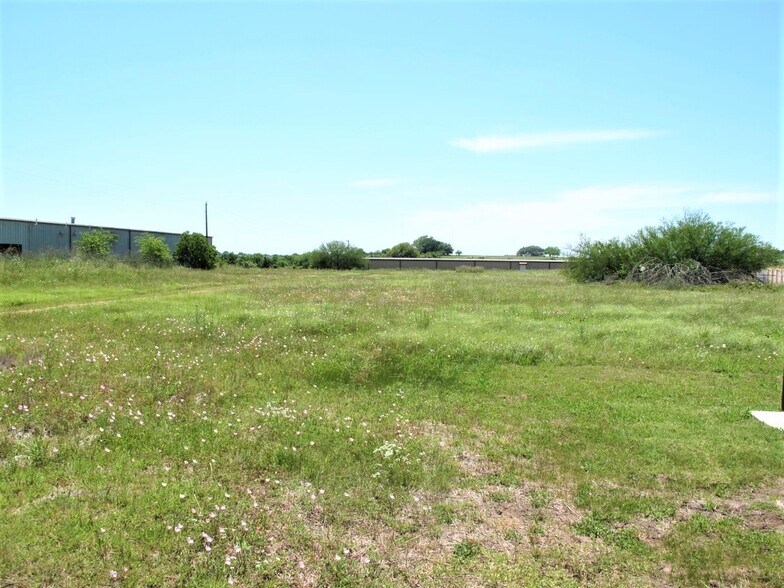 More Photos Of Handley St and HWY 290, Brenham Land For Lease