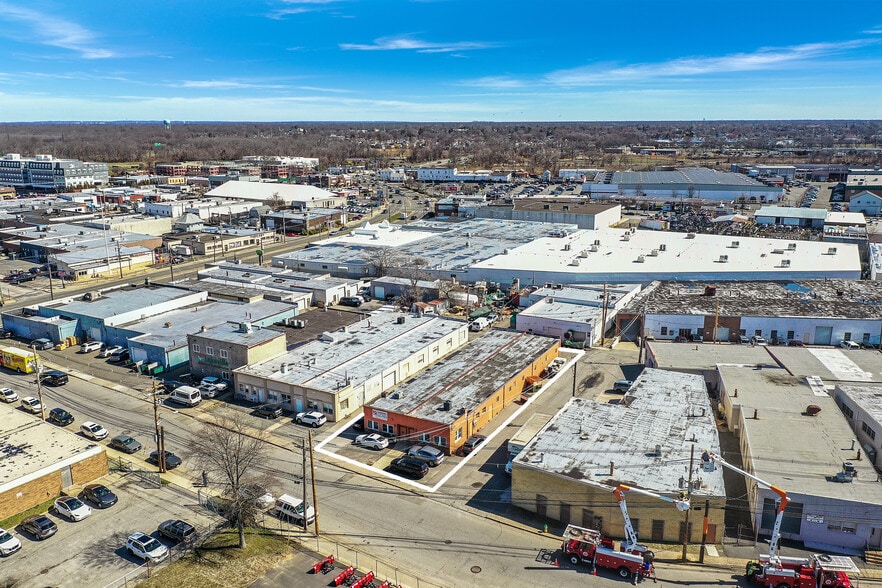 More Photos Of 27 Hanse Ave, Freeport Manufacturing For Sale