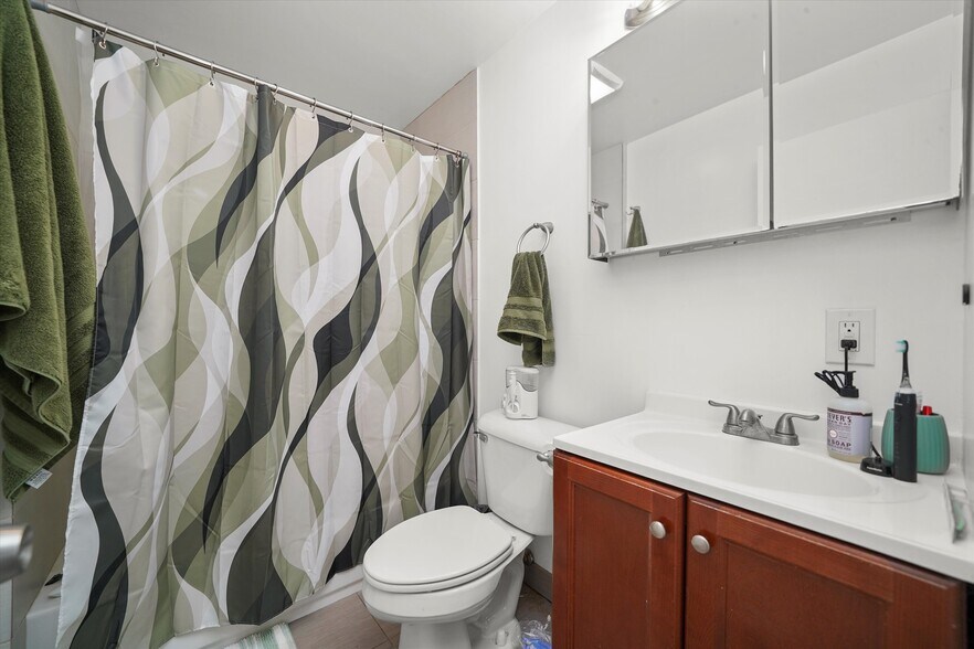 More Photos Of 3501 W Palmer St, Chicago Apartments For Sale