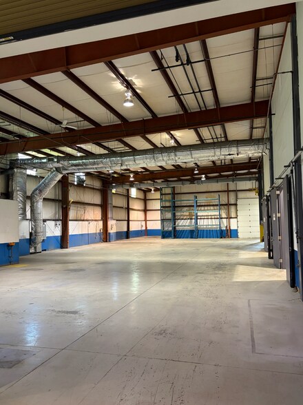 More Photos Of 9215 Brookfield Ct, Florence Distribution For Sale