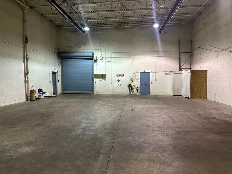 More Photos Of 2351 Whirlpool St, Niagara Falls Office For Lease