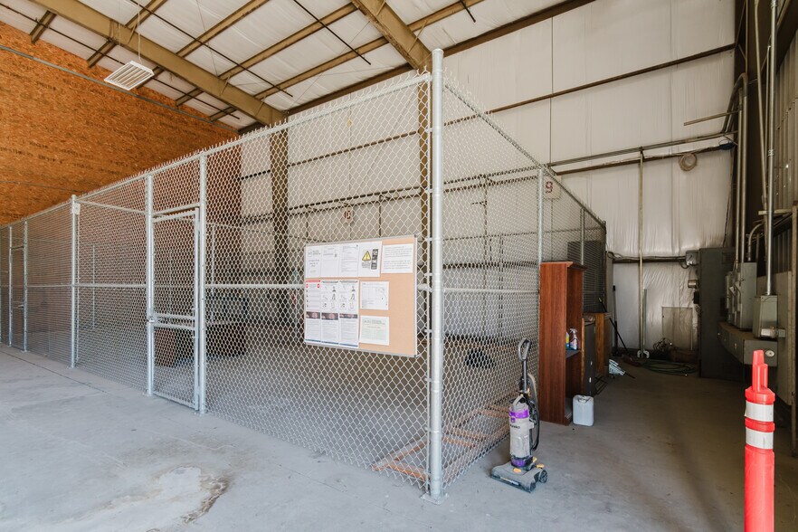 More Photos Of 151-161 Airport Rd, King City Warehouse For Lease