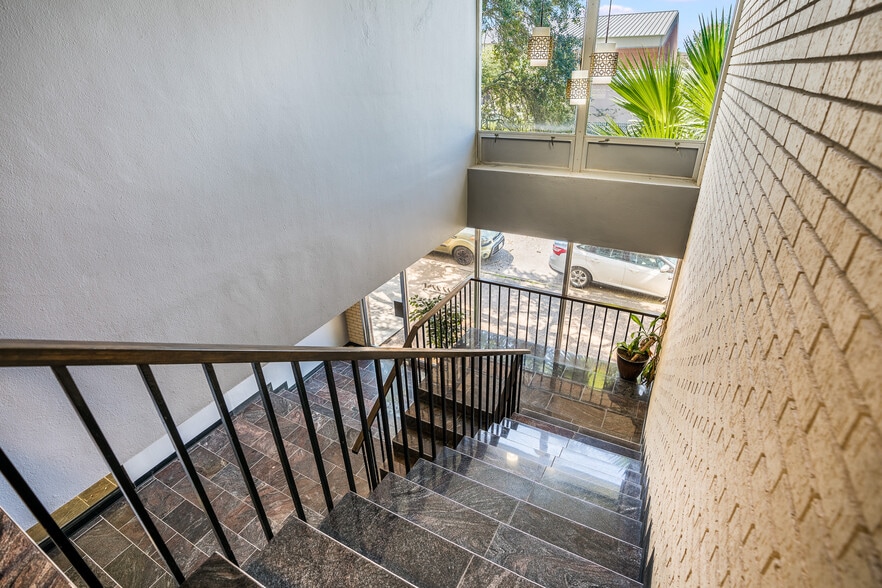 More Photos Of 622 Kempner, Galveston Loft Creative Space For Lease