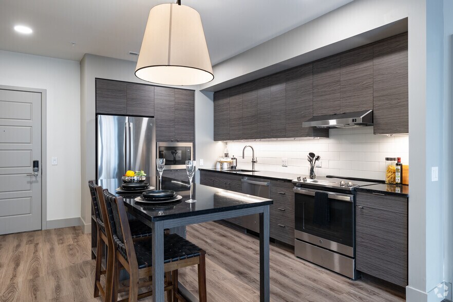 More Photos Of The Shoppes on Central Avenue, Clayton Apartments For Lease