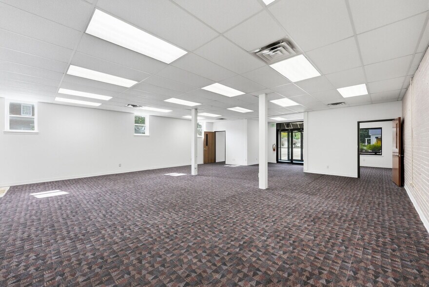 More Photos Of 197 E Morse St, Markle Office For Sale
