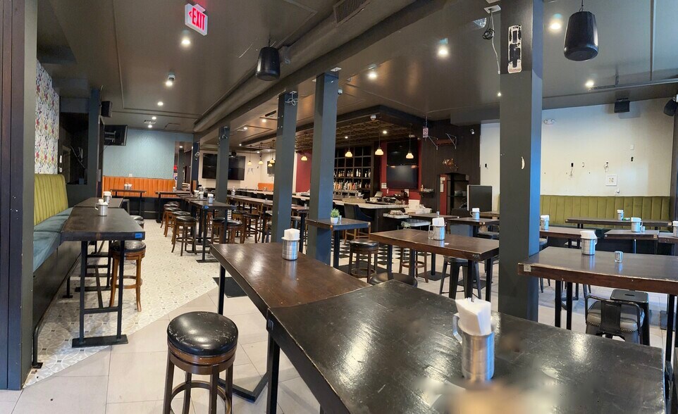 More Photos Of 141-143 N La Brea Ave, Los Angeles Restaurant For Sale