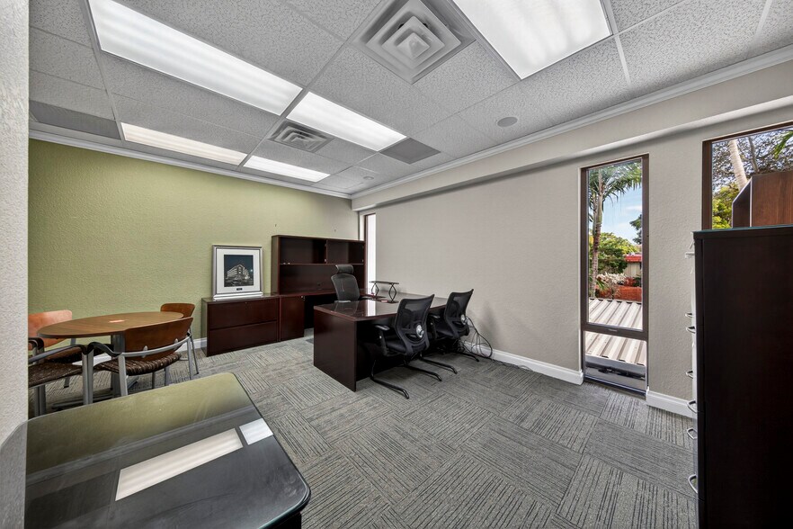 More Photos Of 2101 N Andrews Ave, Fort Lauderdale Office For Lease