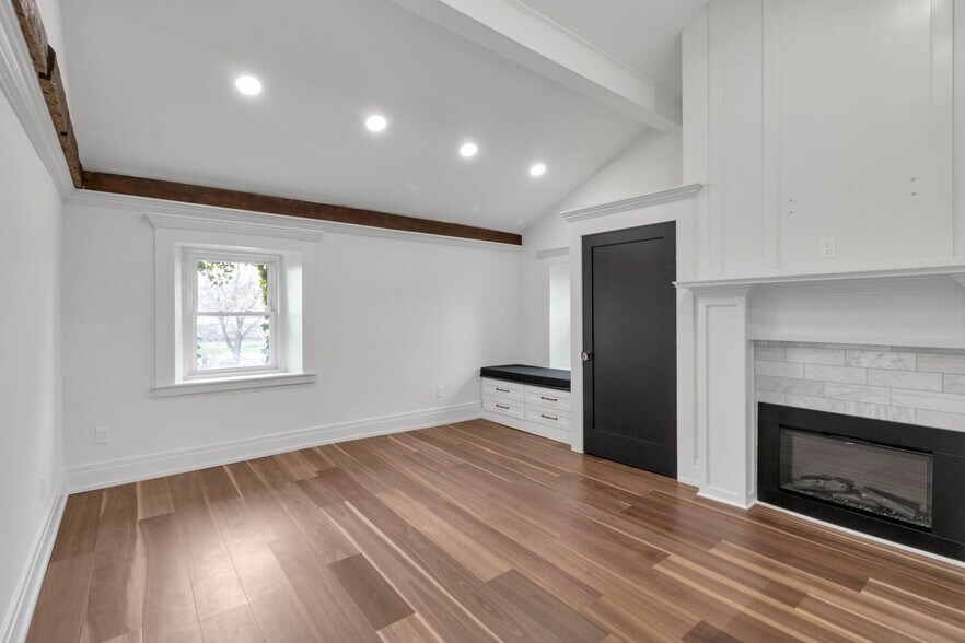 More Photos Of 9060 Main St, Clarence Storefront Retail Residential For Sale