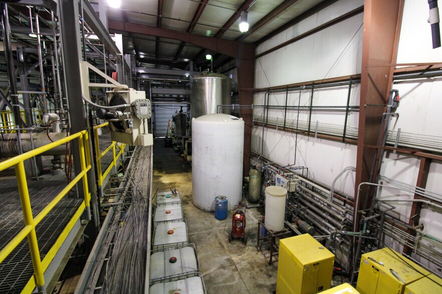 More Photos Of 5640 44th Ave S, Clinton Office For Sale