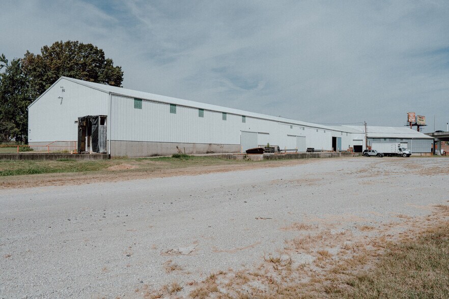 More Photos Of 1137 1st St, Henderson Warehouse For Lease