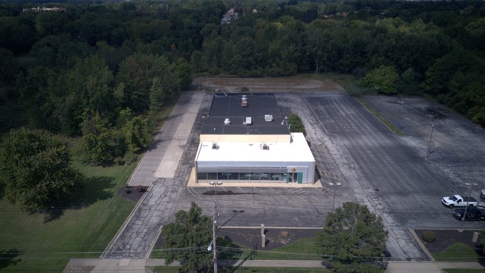 More Photos Of 7168 Pearl Rd, Middleburg Heights Freestanding For Sale