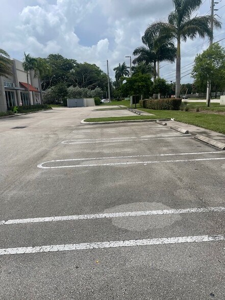 More Photos Of 9610 Stirling Rd, Hollywood General Retail For Sale