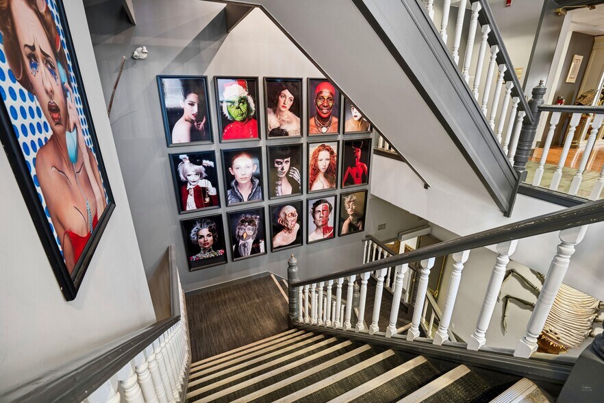 More Photos Of 110 Lombard St, Toronto Specialty For Sale