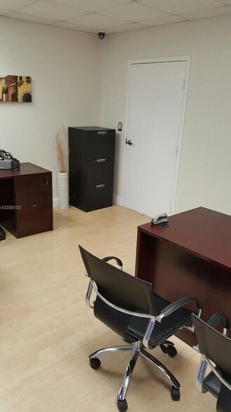 More Photos Of 5900 NW 99th Ave, Miami Light Distribution For Lease