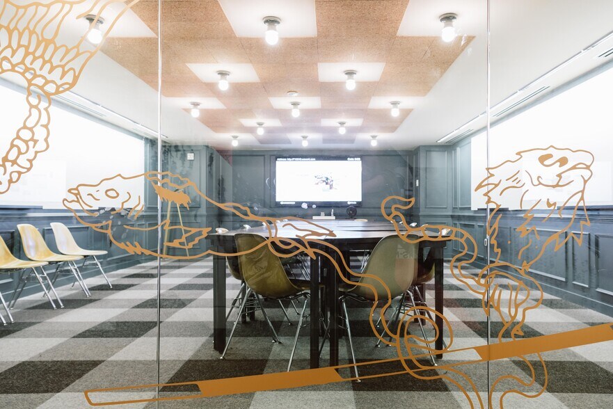 More Photos Of 450 Lexington Ave, New York Coworking Space