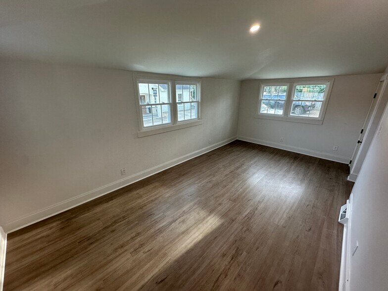 More Photos Of 159 Church St Ne, Concord Office Residential For Lease