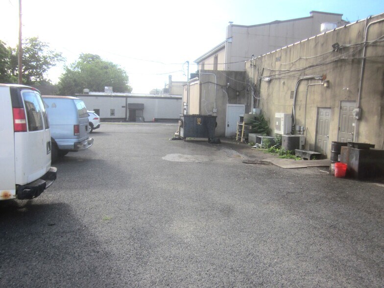 More Photos Of 1921 Morris Ave, Union Township Storefront For Sale