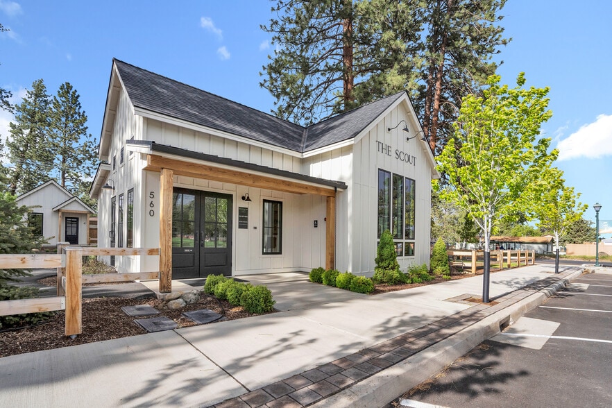 More Photos Of 560 E Main Ave, Sisters Hotel For Sale
