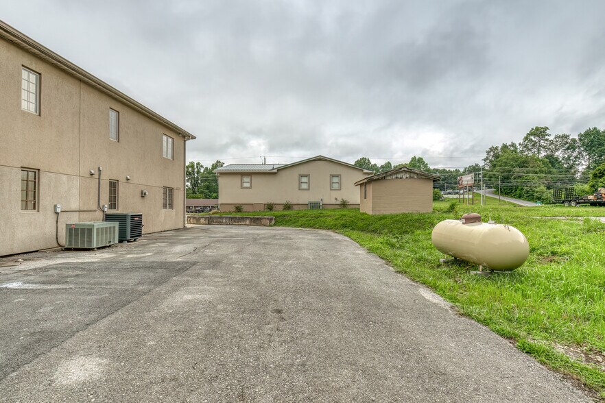 More Photos Of 3545 W Market St, Johnson City Industrial For Sale