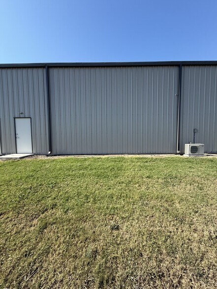 More Photos Of 299 Navarro Dr, Seguin Unknown For Lease