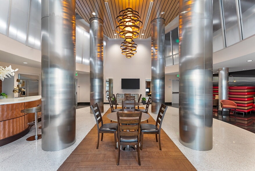 More Photos Of 5200 Wilshire Blvd, Los Angeles Apartments For Lease