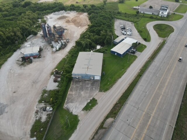 More Photos Of 6918 E Highway 332, Freeport Industrial For Lease