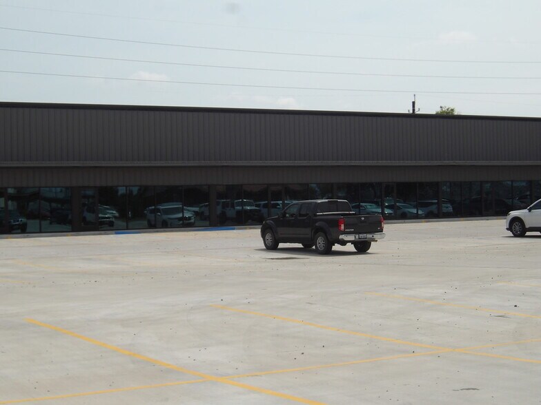 More Photos Of 1222 Dixieland Rd, Harlingen Storefront Retail Office For Lease