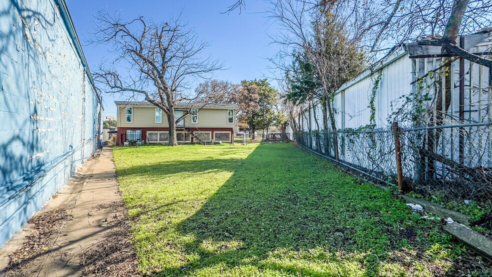 More Photos Of 719 E Highway 67, Duncanville Industrial For Sale