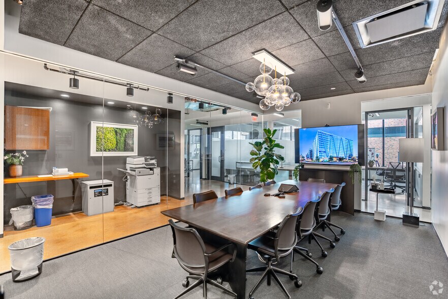 More Photos Of 2461 Eisenhower Ave, Alexandria Office For Lease