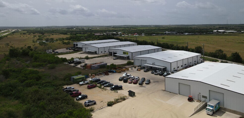 More Photos Of 12943 Wright Rd, Buda Warehouse For Lease
