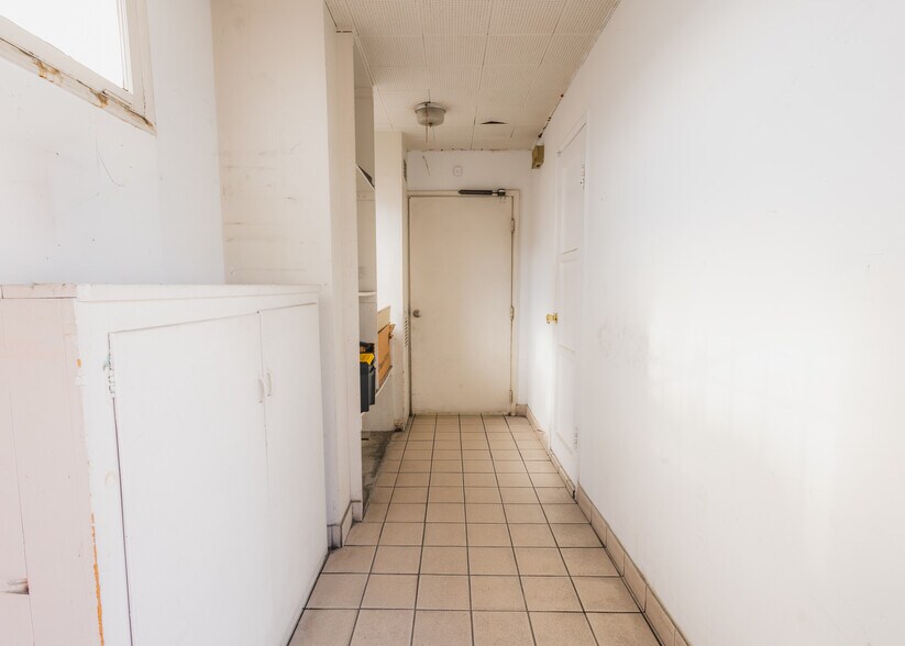 More Photos Of 11149 Garvey Ave, South El Monte Veterinarian Kennel For Sale