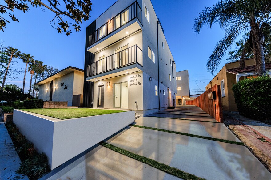 More Photos Of 10810 Hesby St, North Hollywood Apartments For Sale