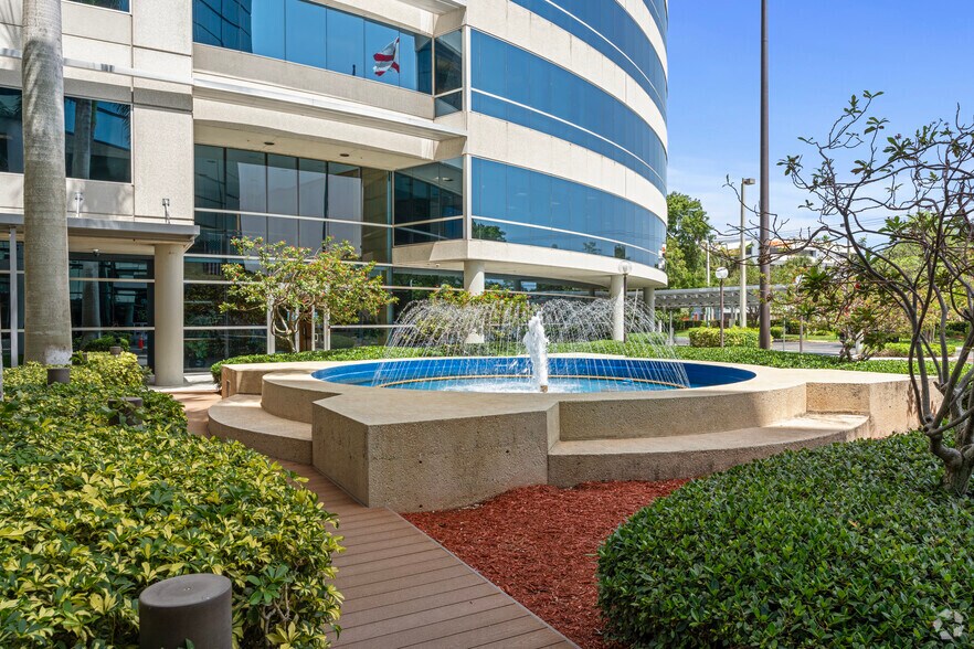 More Photos Of 899 W Cypress Creek Rd, Fort Lauderdale Office For Lease