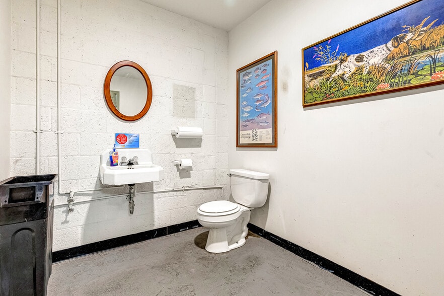 More Photos Of 1505 Brook Rd, Richmond Warehouse For Sale