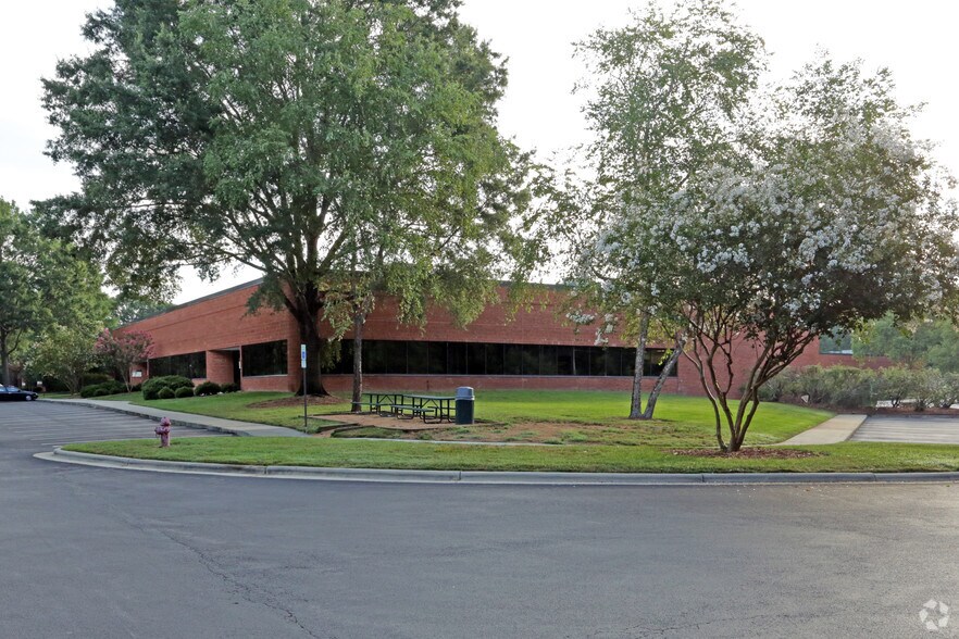 More Photos Of 800-801 Capitola Dr, Durham Research And Development For Lease