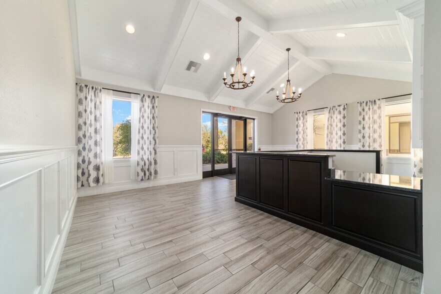 More Photos Of 809 County Road 466, The Villages Medical For Sale