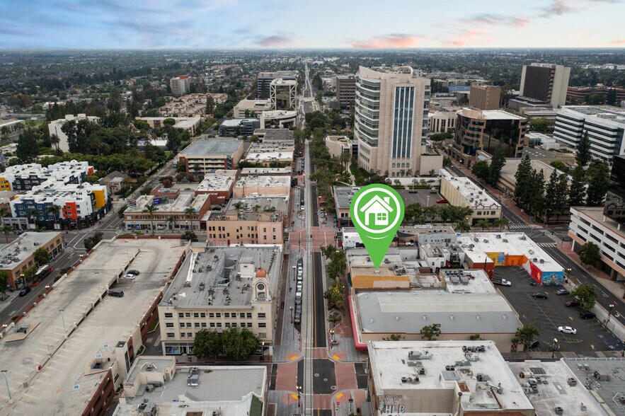 More Photos Of 209-211 W 4th St, Santa Ana Storefront Retail Office For Sale