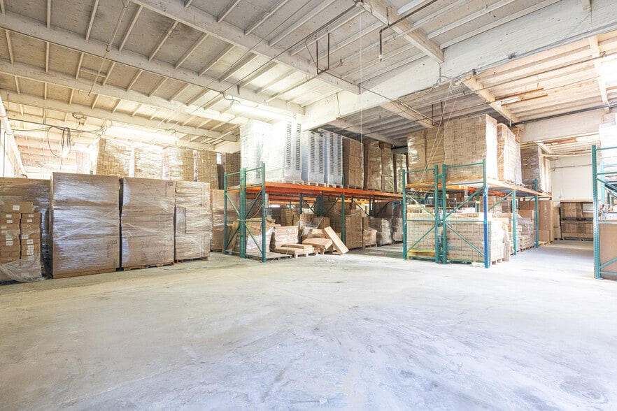 More Photos Of 7200-7240 Adams St & Texaco Ave, Paramount Warehouse For Sale