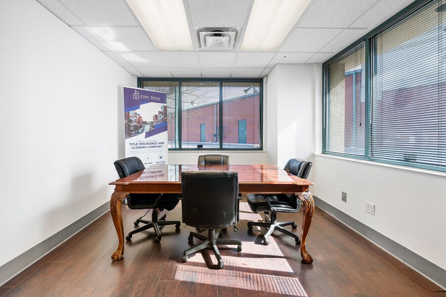 More Photos Of 112 Center Ct, Clarksville Office Residential For Sale