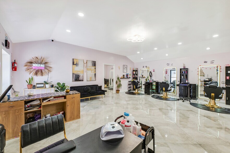 More Photos Of 451 Iowa Ave, Riverside Convenience Store For Sale