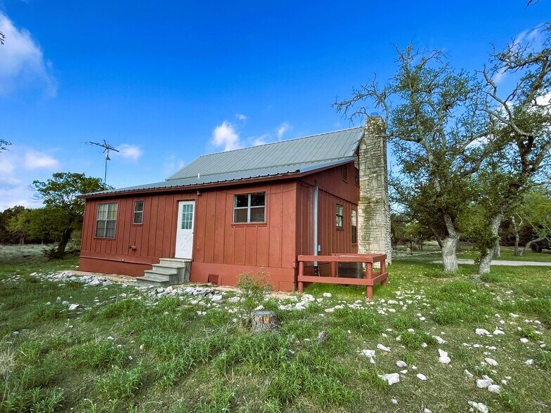 More Photos Of 1400 Greer ln, Burnet Land For Sale