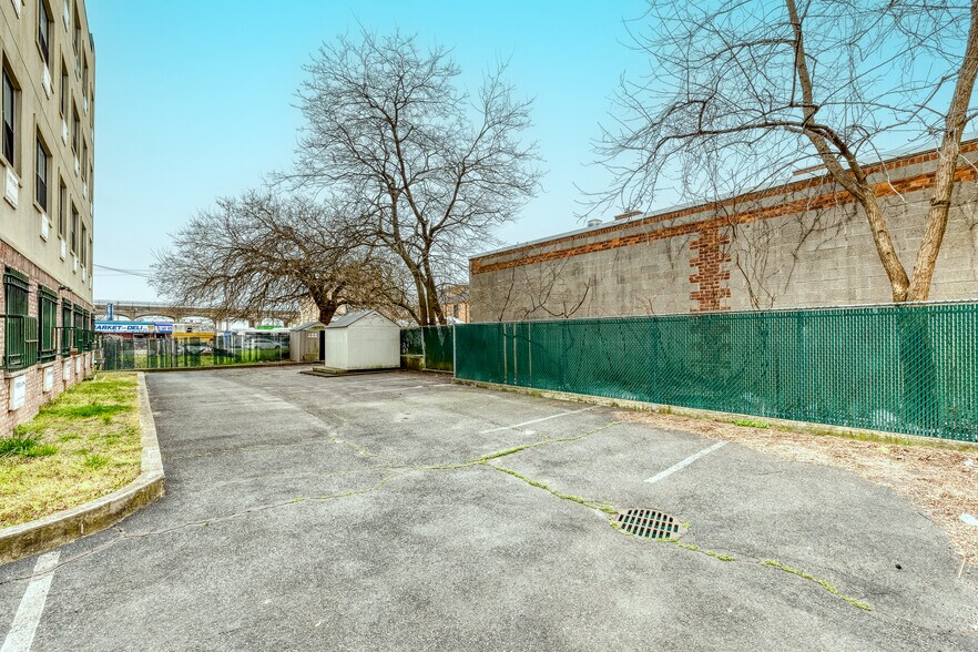 More Photos Of 311 Beach 53rd St, Far Rockaway Apartments For Sale