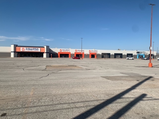 Primary Photo Of 2300 E Kenosha St, Broken Arrow Freestanding For Lease