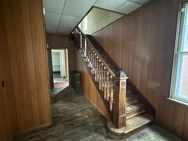 More Photos Of 120 Grand Ave, Cumberland Specialty For Sale