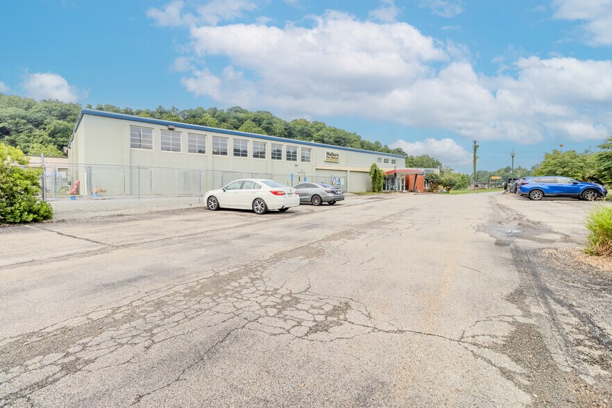 More Photos Of 4051-4063 William Penn Hwy, Murrysville Freestanding For Lease