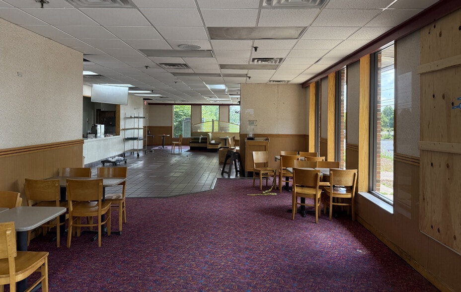 More Photos Of 331 South Rd, West Hartford Restaurant For Sale