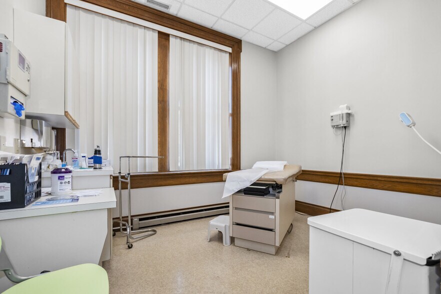 More Photos Of 92 High St, Medford Office For Sale